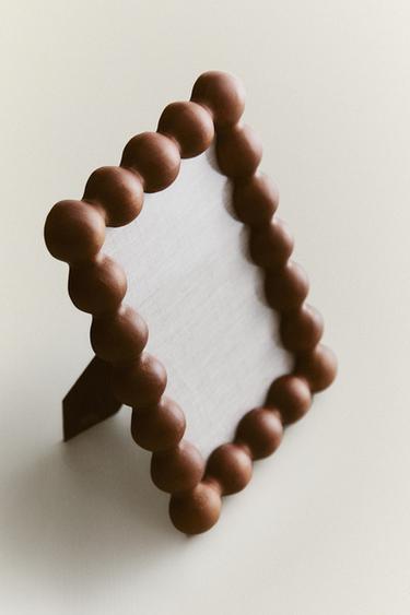 BEADED WOODEN PHOTO FRAME - Dark brown by Zara