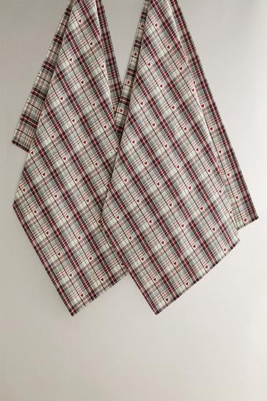 PACK OF COTTON CHRISTMAS TEA TOWELS WITH HEARTS (PACK OF 2) - Red by Zara