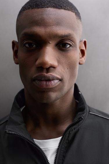 Zara {名称} - {颜色}