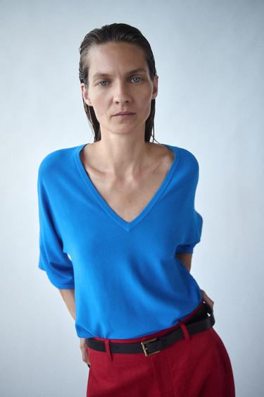LOOSE-FIT V-NECK KNIT JUMPER - Bluish by Zara