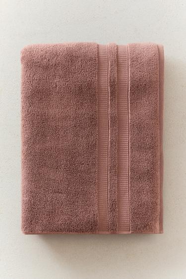 EXTRA SOFT DOUBLE BORDER BATH TOWEL - dark russet by Zara