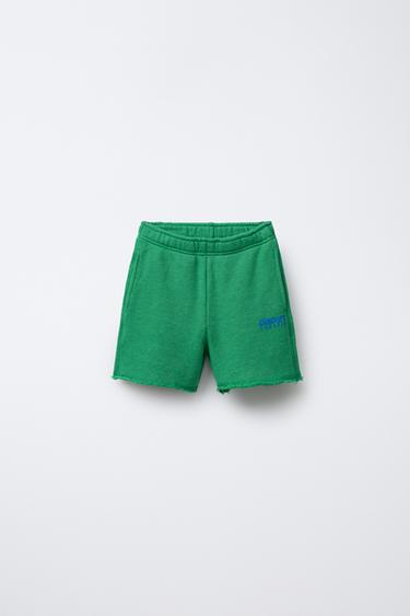 TEXT PRINT PLUSH BERMUDA SHORTS - Green by Zara