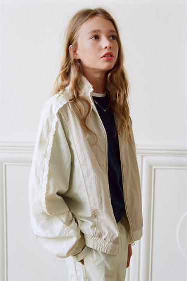 ULTRA-LIGHTWEIGHT LACE JACKET - Light beige by Zara