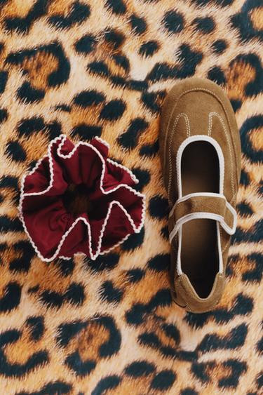 Zara {名称} - {颜色}