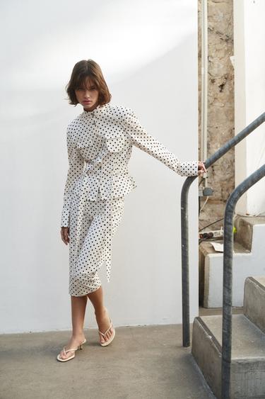 Zara {名称} - {颜色}