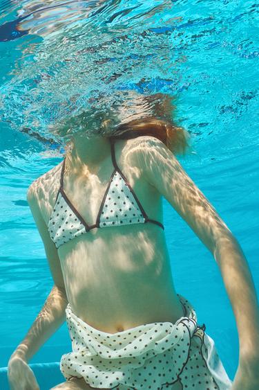 Zara {名称} - {颜色}