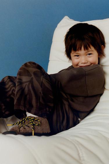 Zara {名称} - {颜色}