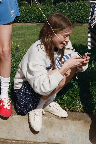 Zara {名称} - {颜色}