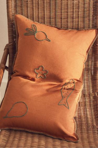 RAISED EMBROIDERY CUSHION COVER - Orange by Zara