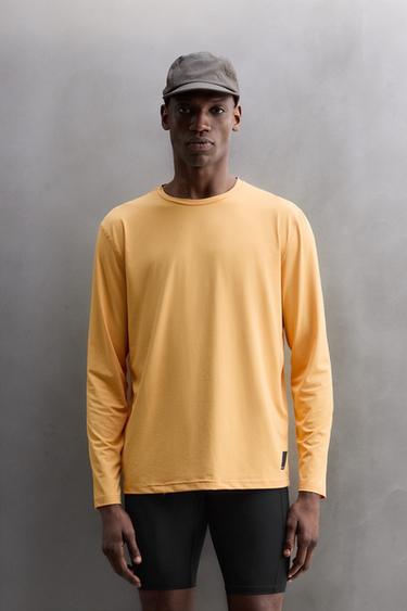 BASIC TECHNICAL LONG SLEEVE T-SHIRT - Yellow by Zara