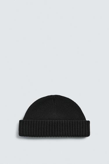 SHORT WOOL BLEND BEANIE - Black by Zara