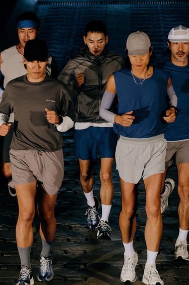 Zara {名称} - {颜色}