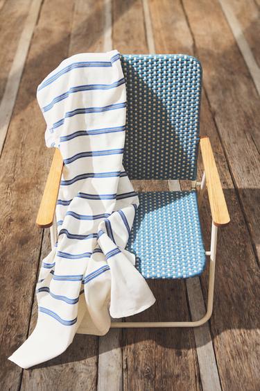 BEACH CHAIR WITH WOODEN ARMRESTS - Bluish by Zara