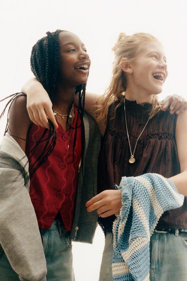 Zara {名称} - {颜色}