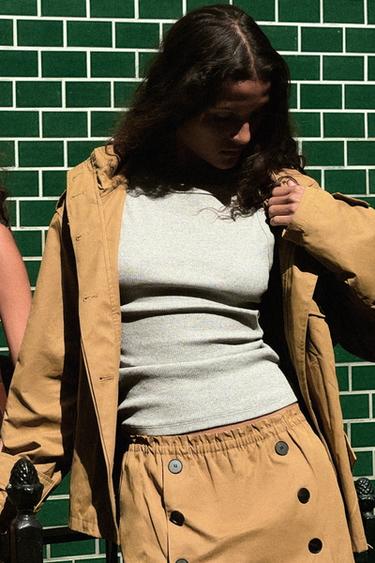 Zara {名称} - {颜色}