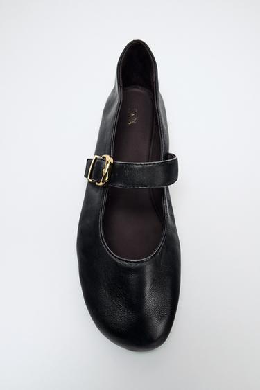 LEATHER BALLET FLATS WITH BUCKLE - Black by Zara