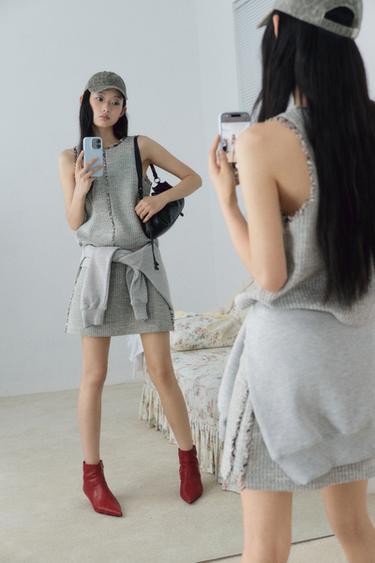 TEXTURED FRAYED MINI SKIRT - Green / Ecru by Zara