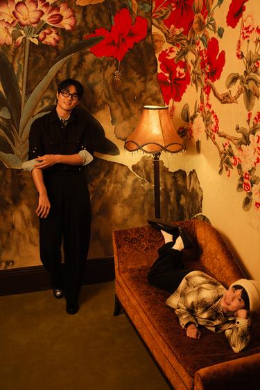 Zara {名称} - {颜色}