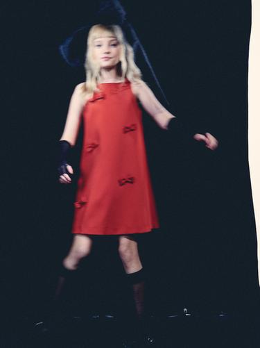 Zara {名称} - {颜色}