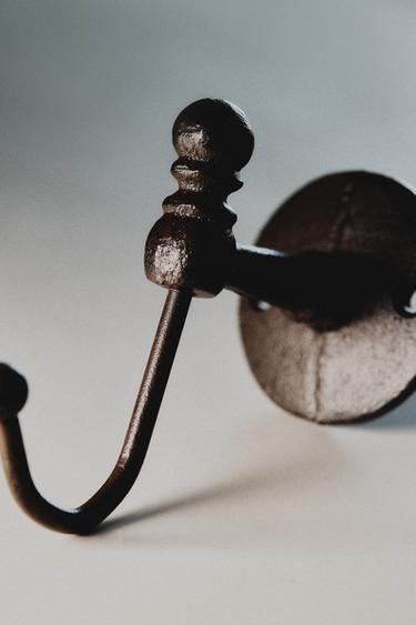CAST IRON HOOK - Black by Zara