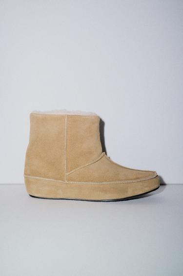 SOFT LEATHER ANKLE BOOTS - Beige by Zara