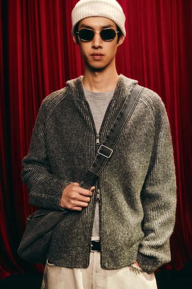 Zara {名称} - {颜色}