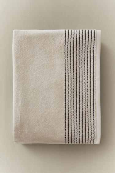 BATH TOWEL WITH PLEATED BORDER - Sand by Zara