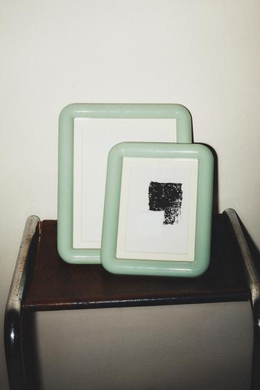 ROUNDED PHOTO FRAME - Green by Zara