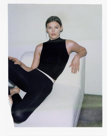 Zara {名称} - {颜色}