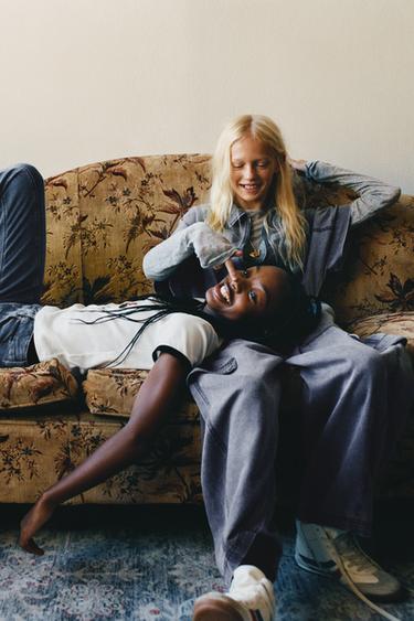 Zara {名称} - {颜色}