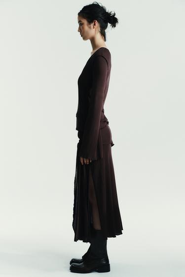 Zara {名称} - {颜色}