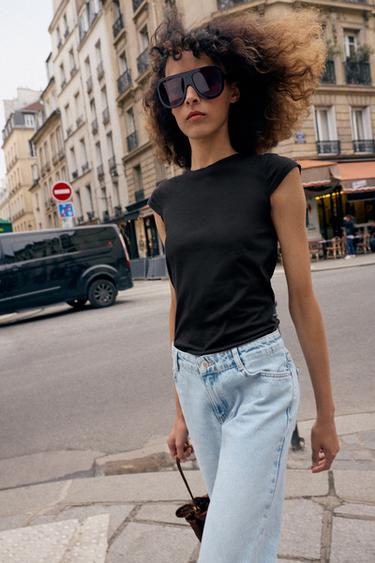 Zara {名称} - {颜色}