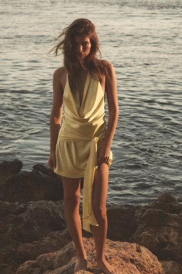 Zara {名称} - {颜色}