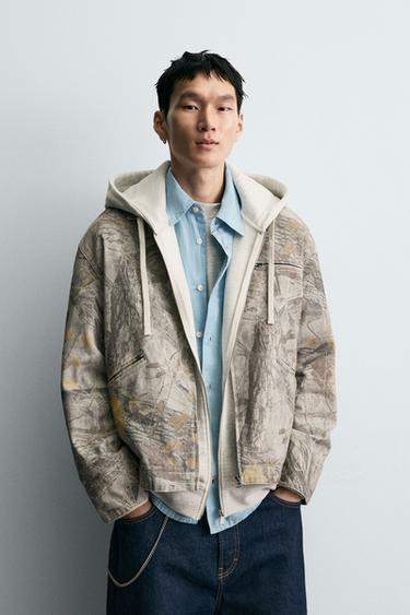 WASHED JACKET ABSTRACT PRINT - Printed by Zara
