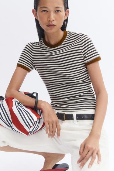 STRIPED SHORT SLEEVE T-SHIRT - striped by Zara