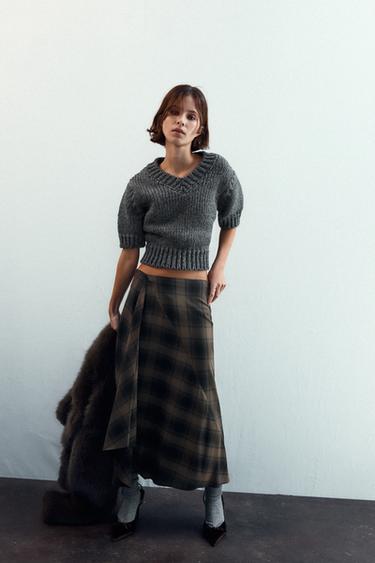 CROPPED KNIT V-NECK JUMPER - Grey by Zara