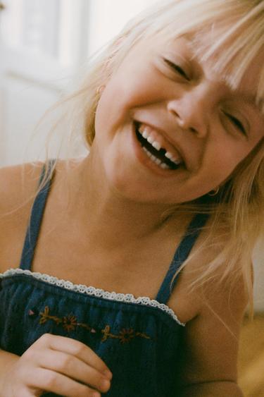 Zara {名称} - {颜色}