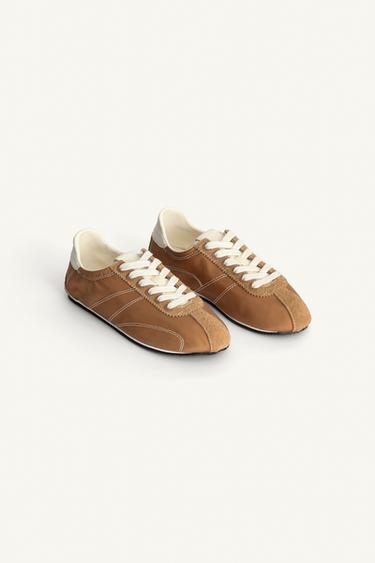 LIMITED EDITION TRAINERS - Brown by Zara