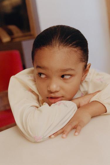 Zara {名称} - {颜色}