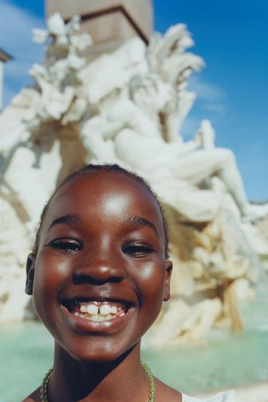 Zara {名称} - {颜色}