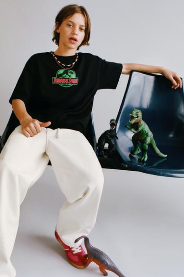 JURASSIC PARK © RAISED T-SHIRT - Black by Zara