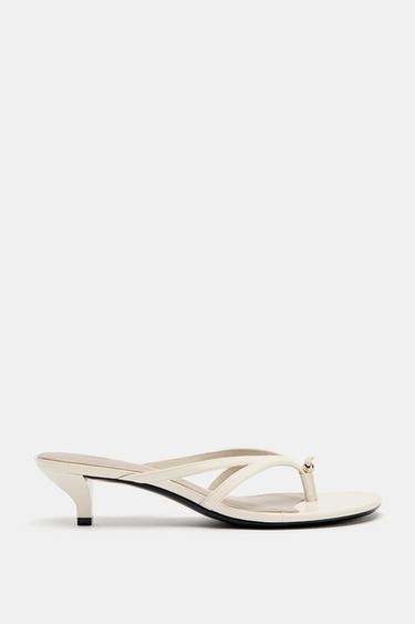 LEATHER SANDALS WITH METAL DETAIL - Ecru White by Zara