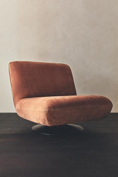 VELVET SWIVEL ACCENT CHAIR - Dark pink by Zara