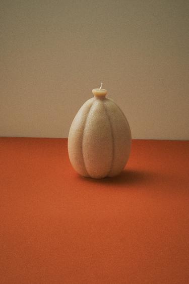 (666 G) PUMPKIN SPICE SCENTED CANDLE - Pumpkin by Zara