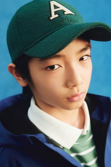 CLOTH CAP WITH INITIAL - Green marl by Zara
