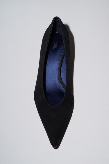 SUEDE KITTEN HEEL SHOES - Black by Zara