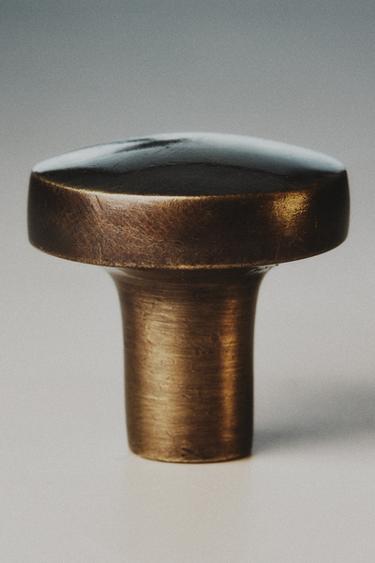 PACK OF ROUND BRASS DOOR KNOBS (PACK OF 2) - Golden by Zara