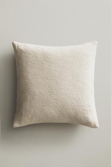 TEXTURED CUSHION COVER - Ecru by Zara