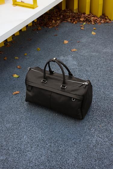 TEXTURED TRAVEL BAG - Black by Zara