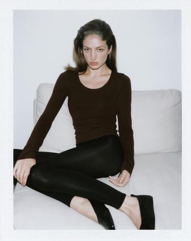 LONG SLEEVE T-SHIRT - Brown by Zara